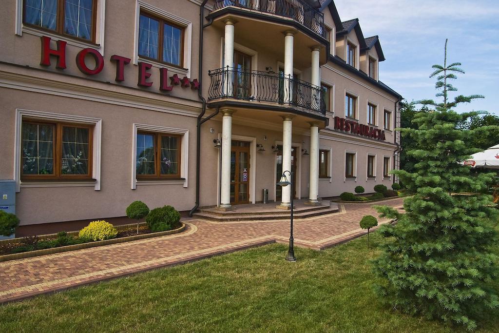 Hotel Hesperus Мендзыжец-Подляски Экстерьер фото